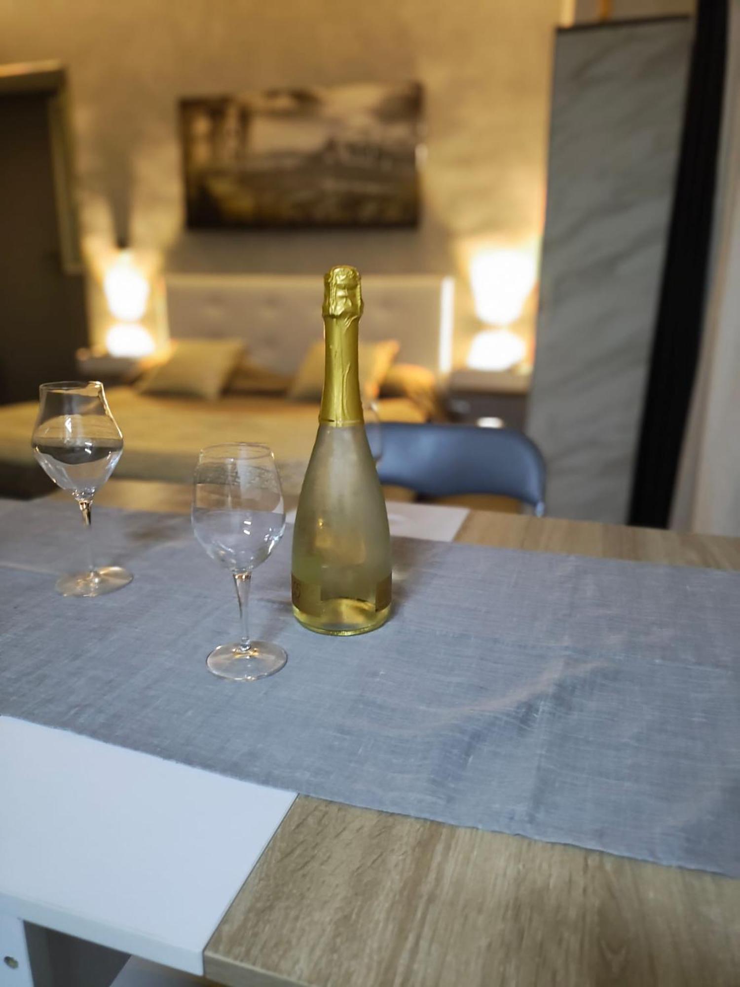 Vallese Suite Quartieri Spagnoli - Napoli Esterno foto